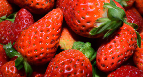 ¿Cuál es la presencia de vitamina C en las fresas?